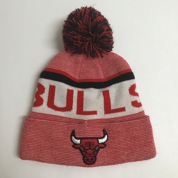 Chicago Bulls Beanie Ultra Game Knit Winter Hat Pom NBA Ski Snowboard Cap Red - Picture 6 of 7